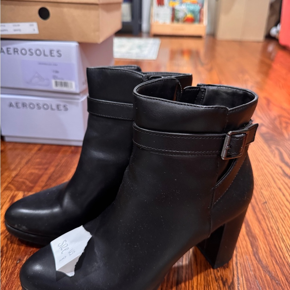 AEROSOLES Black Heeled Ankle Boots
